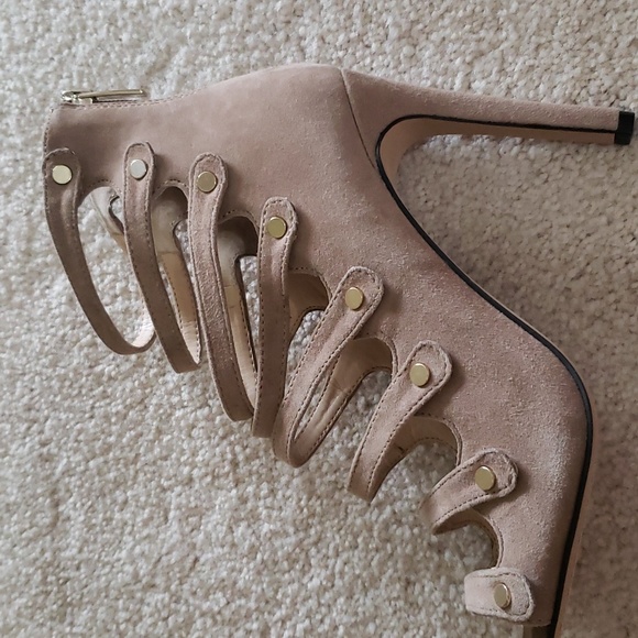 Vince Camuto gold and tan heel size 7M 37 NWOT 4 " heels - Picture 7 of 11